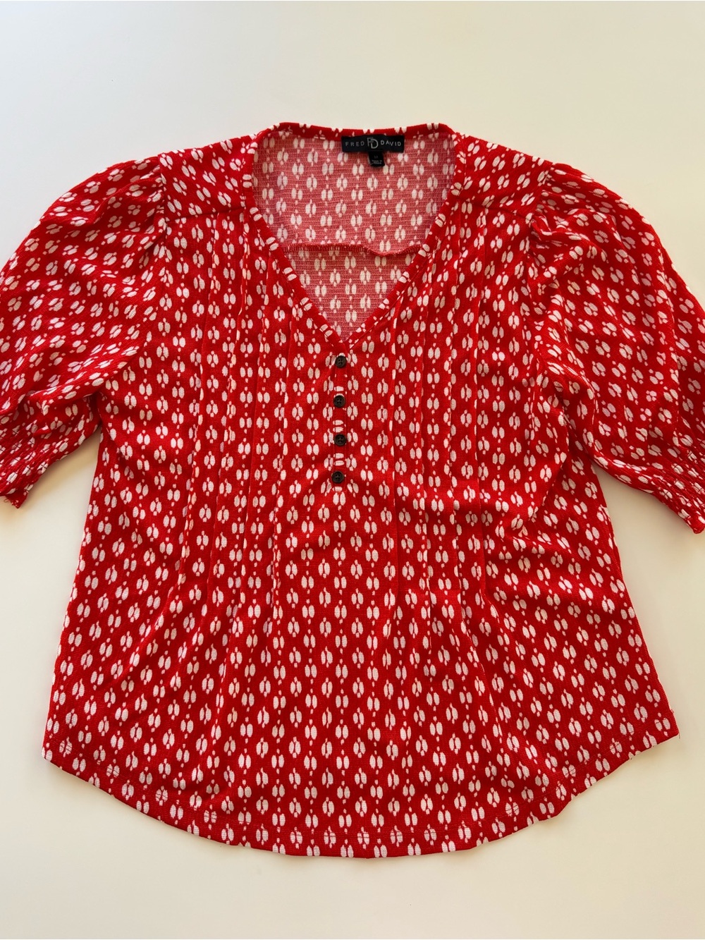 Fred David Red and White V-Neck Short Sleeve Blouse size medium